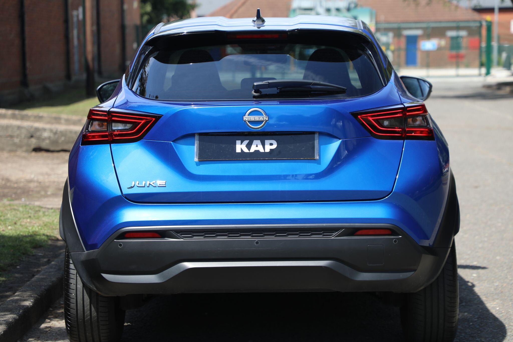 Large vehicle image